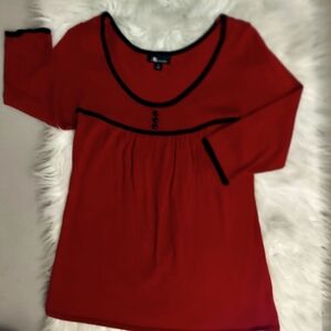 Ab STUDIO Never Worn SZ M Wms BurgundySweater Black Trim 3/4 sleeve.